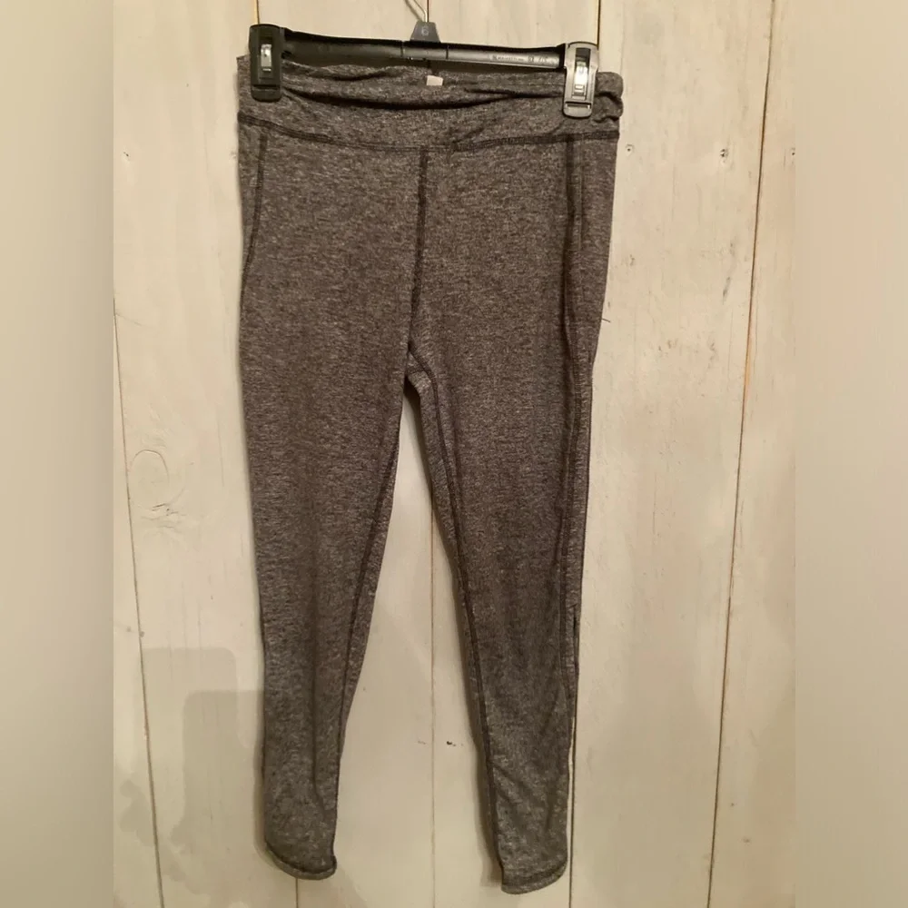 Free People Movement Infinity Cutout Capri Leggings-‎ heather gray Size Small
